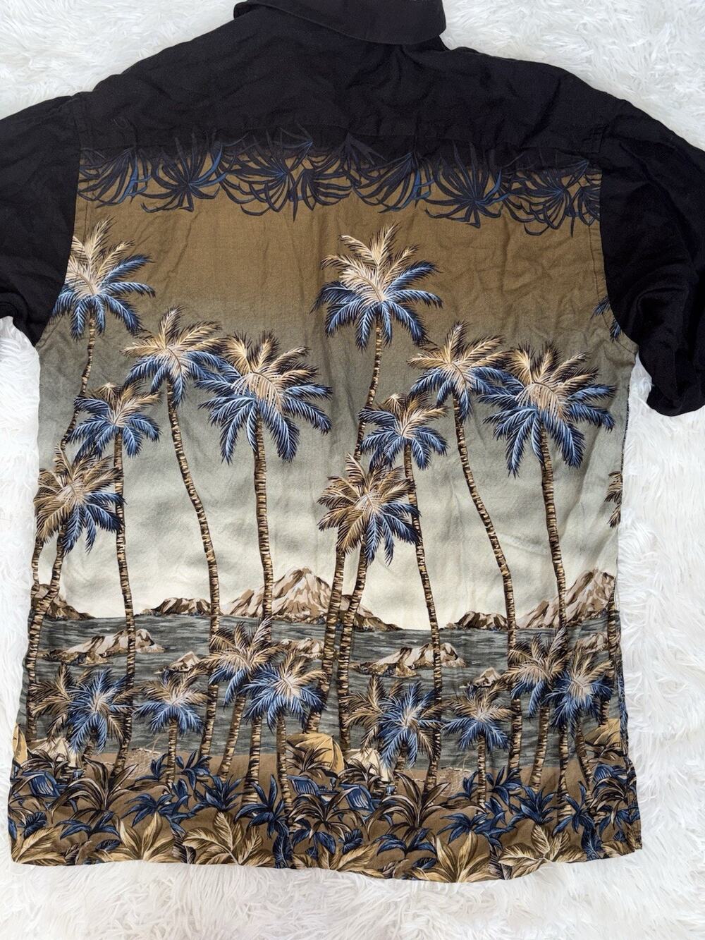 Vintage Pierre Cardin Men’s L Rayon Blend Hawaiian Shirt. Great Top & Quality